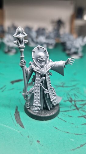 Magus Yevrin Thal miniature